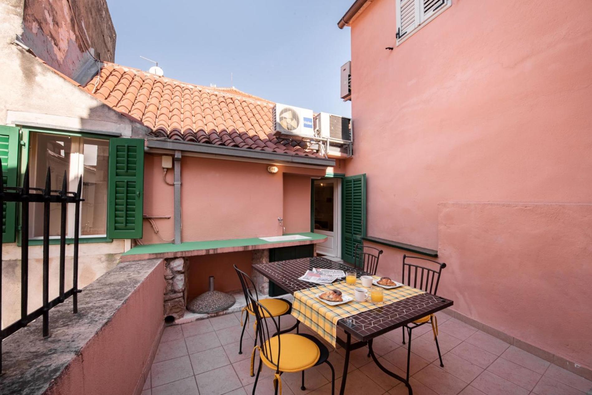 Duplex With Terrace In The Centar Apartament